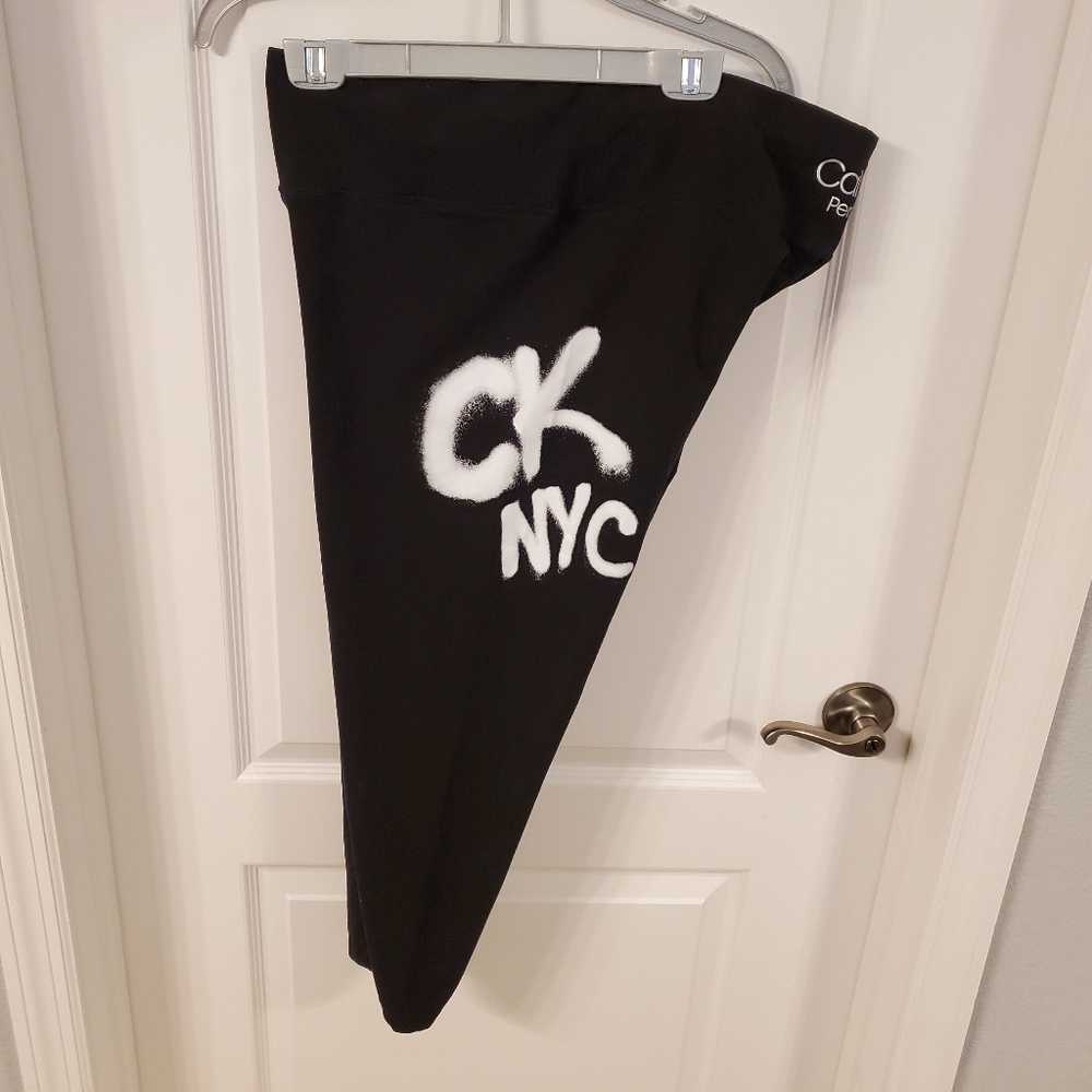 2X Calvin Klein Performance capris